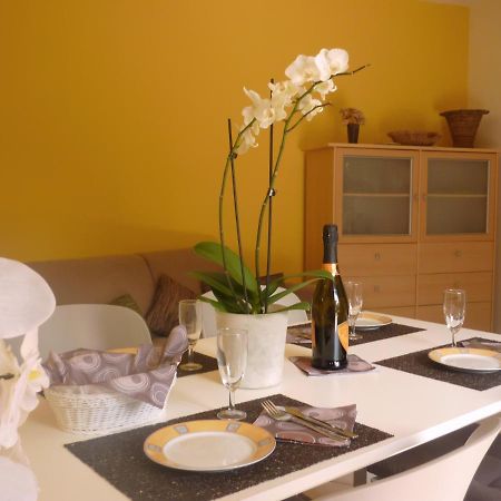 Ferienwohnung Gallo Mit Ueberdachter Terrasse Parkplatz 100 Mtr Z Strand Cannobio Esterno foto